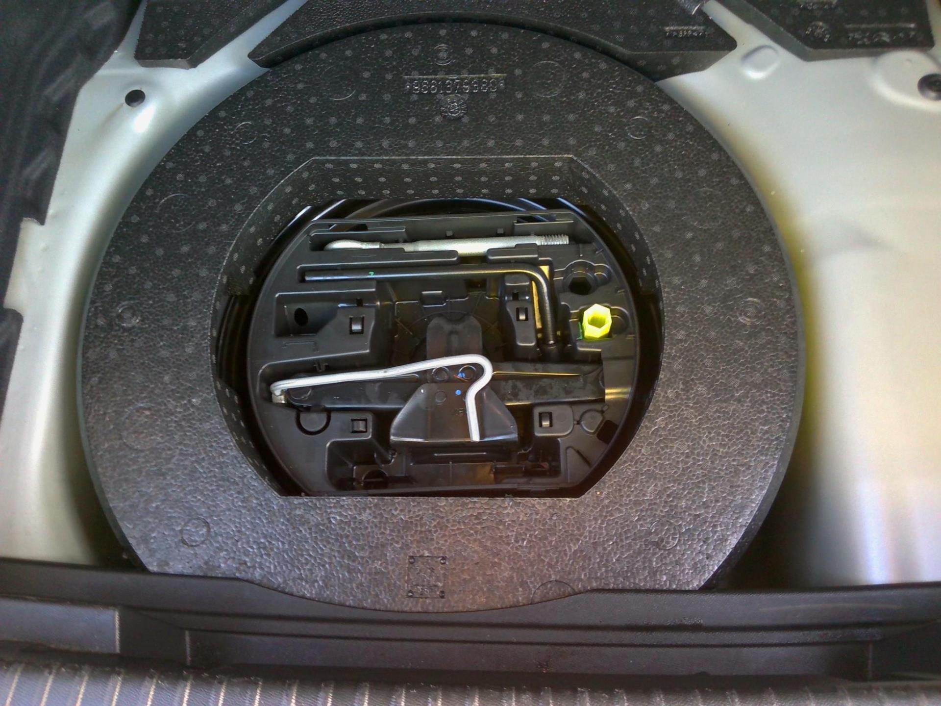 DS DS 3 PureTech 130 EAT8 Performance Line 2024