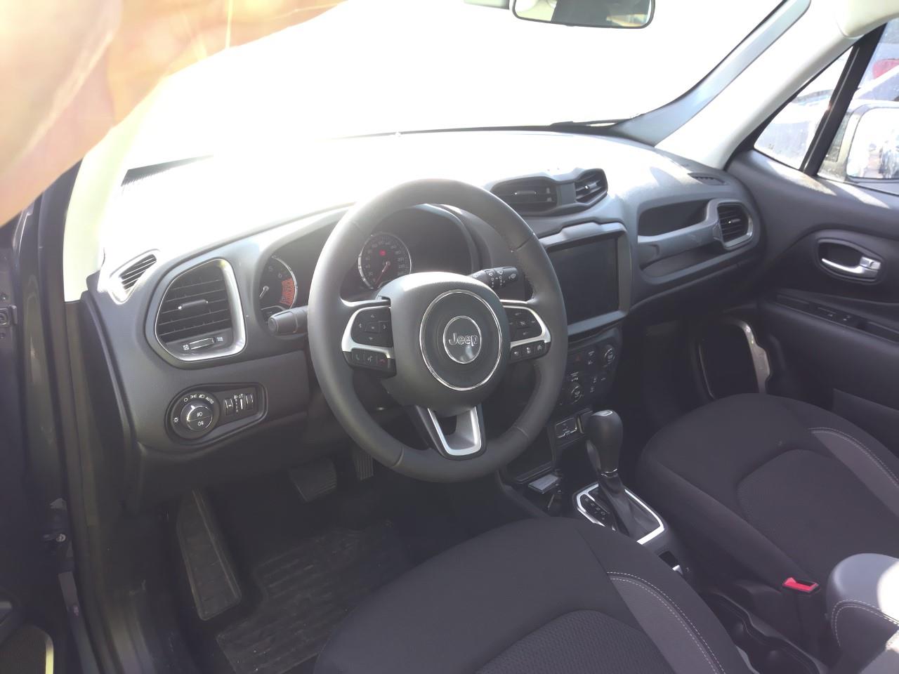 Foto Jeep Renegade 4