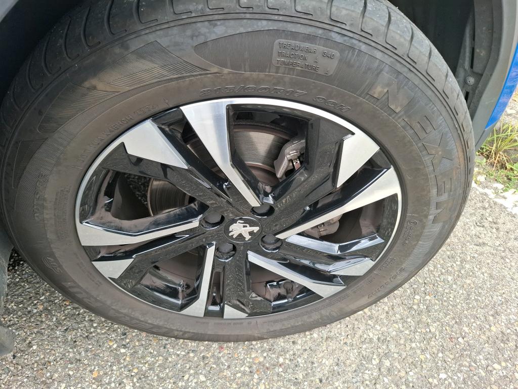 Peugeot 2008 BlueHDi 130 S&S EAT8 Allure Pack 2022