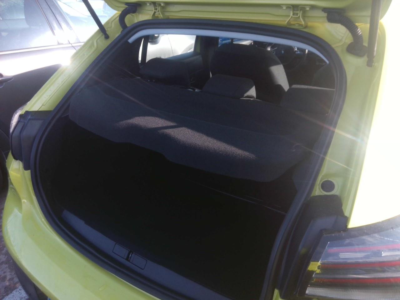 Foto Peugeot 208 14