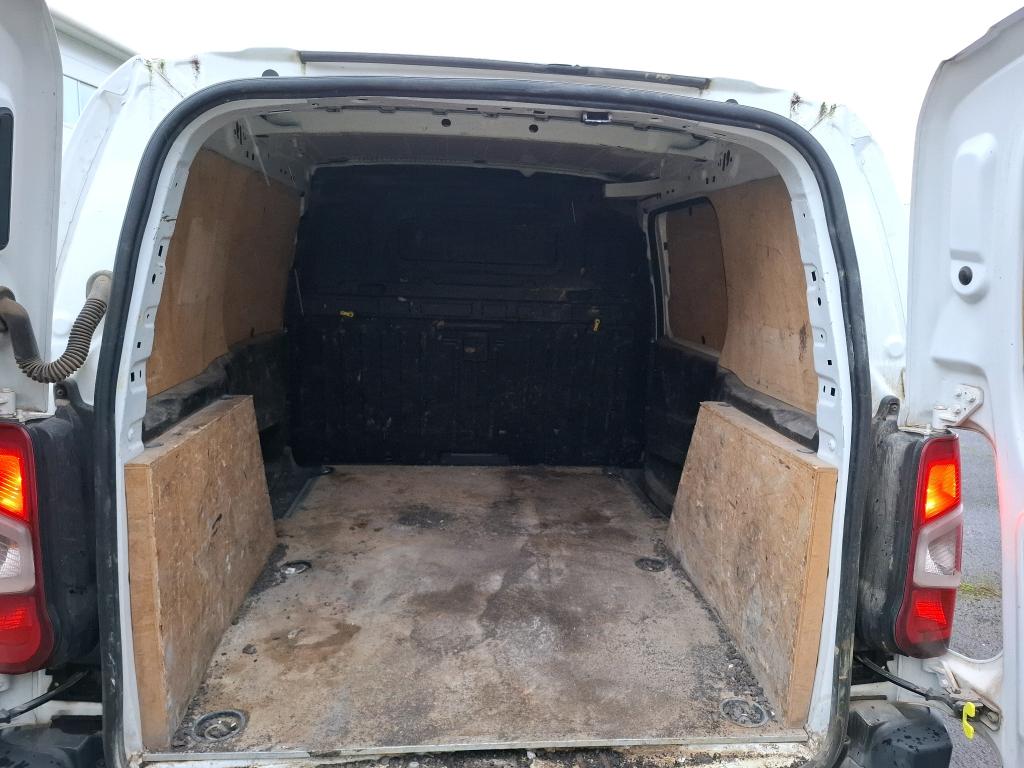 Peugeot PARTNER FOURGON STANDARD 650 KG BLUEHDI 100 S&S BVM5 PREMIUM 2020