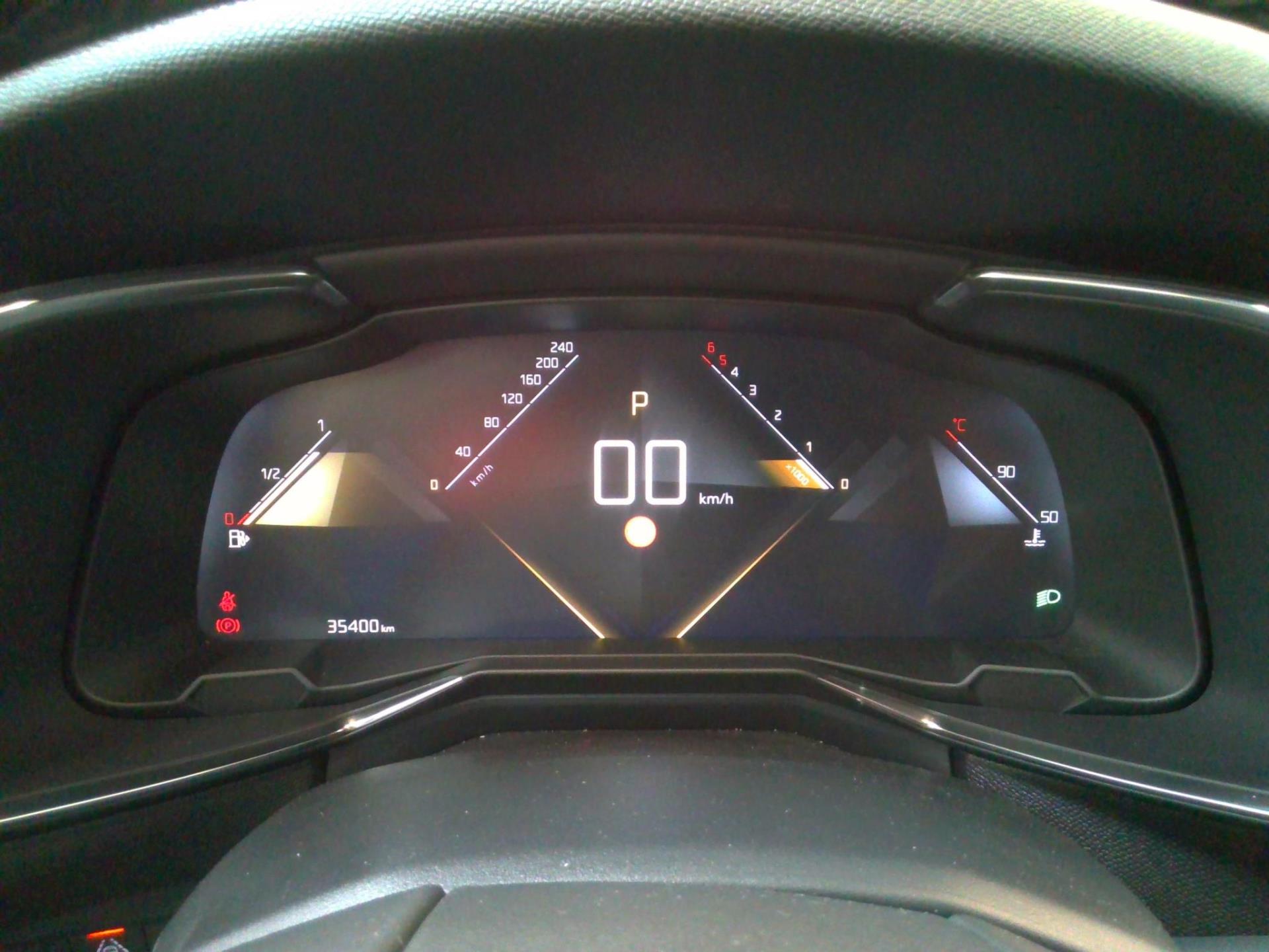 DS DS7 Crossback BlueHDi 130 EAT8 Rivoli 2022