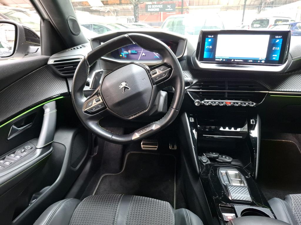 Peugeot 2008 PureTech 130 S&S EAT8 GT 2022