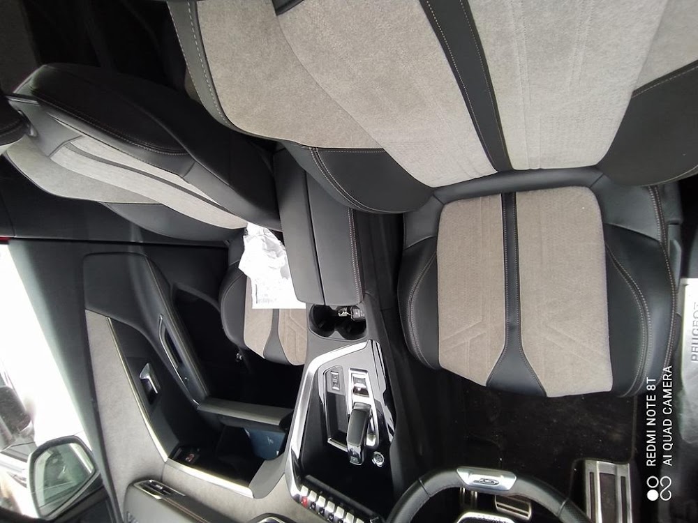 Foto Peugeot 3008 Hybrid 11