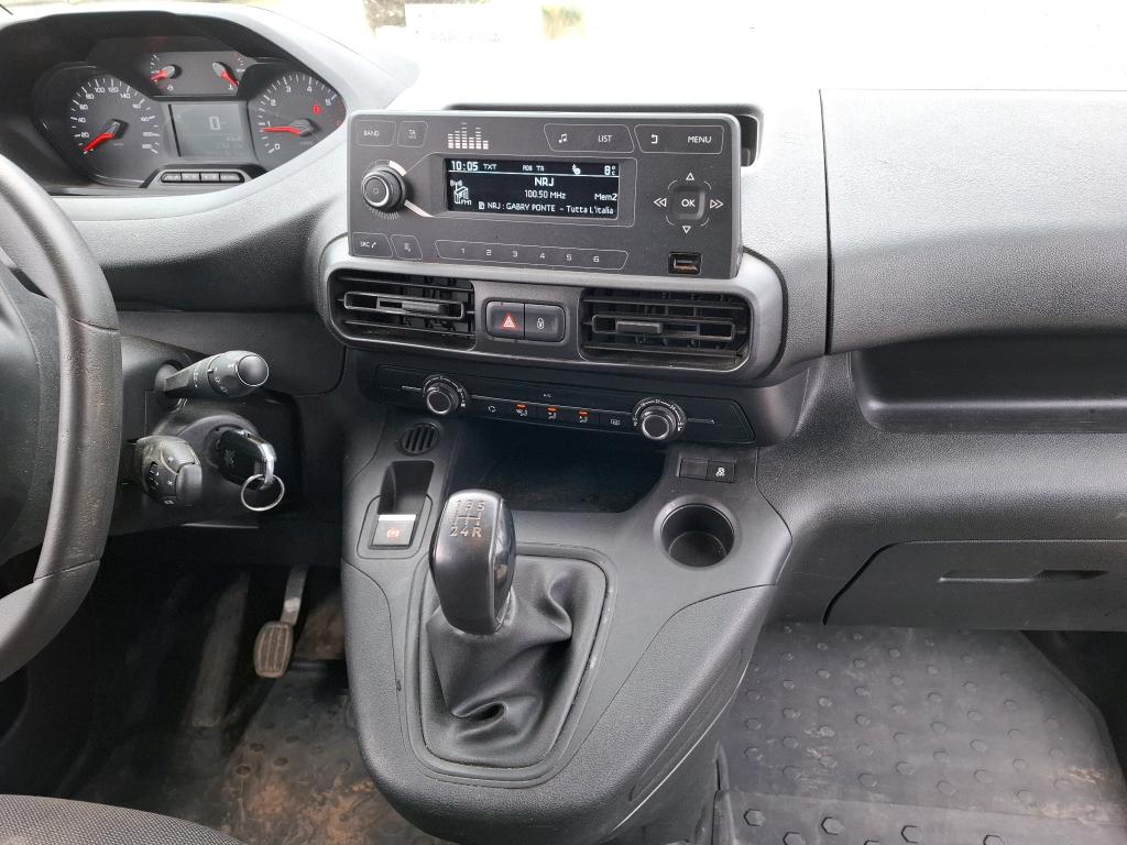 Peugeot PARTNER FOURGON STANDARD 650 KG BLUEHDI 100 BVM5 PREMIUM 2019
