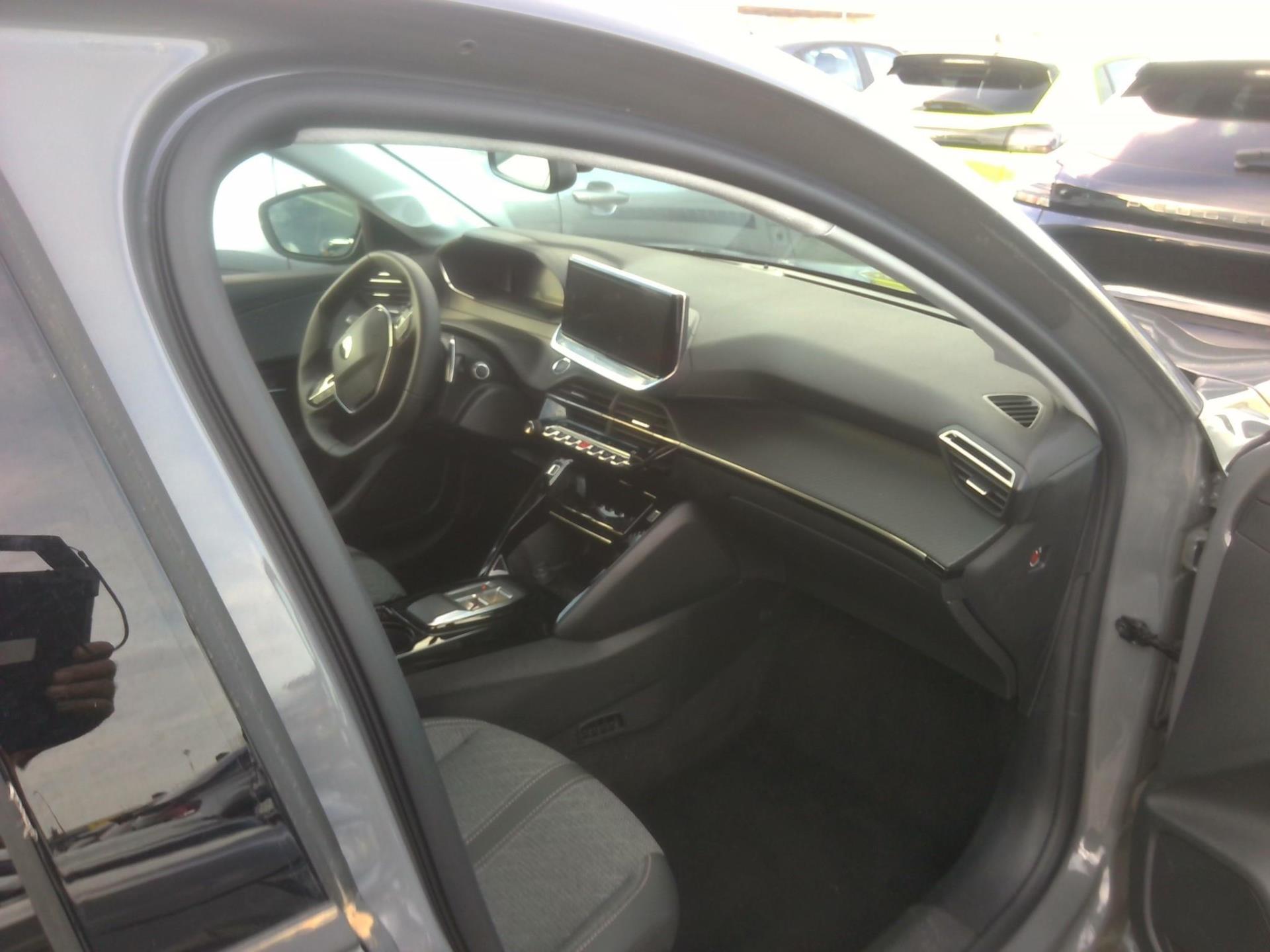 Peugeot 208 Hybrid 100 e-DCS6 Allure 2024