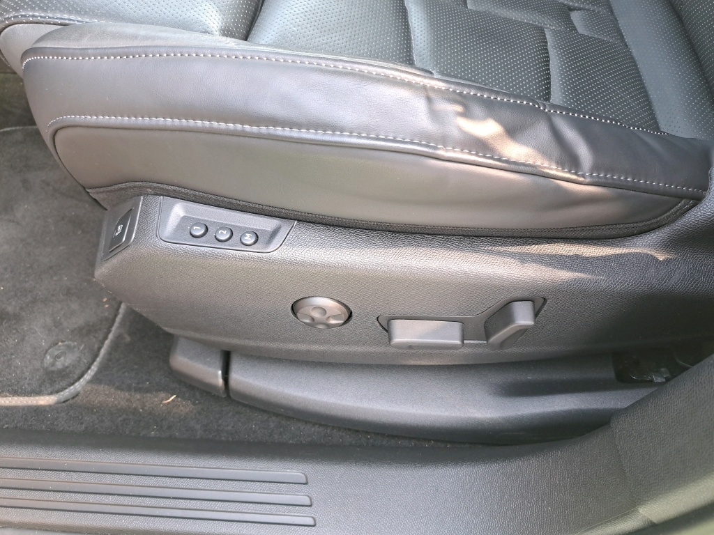 DS DS7 Crossback Hybride E-Tense 300 EAT8 4x4 Louvre 2021