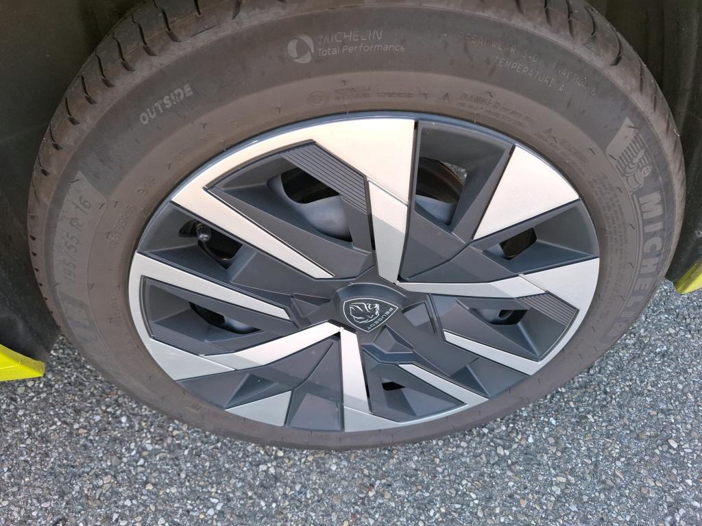 Peugeot 208 Hybrid 110 ch e-DCS6 Style 2025