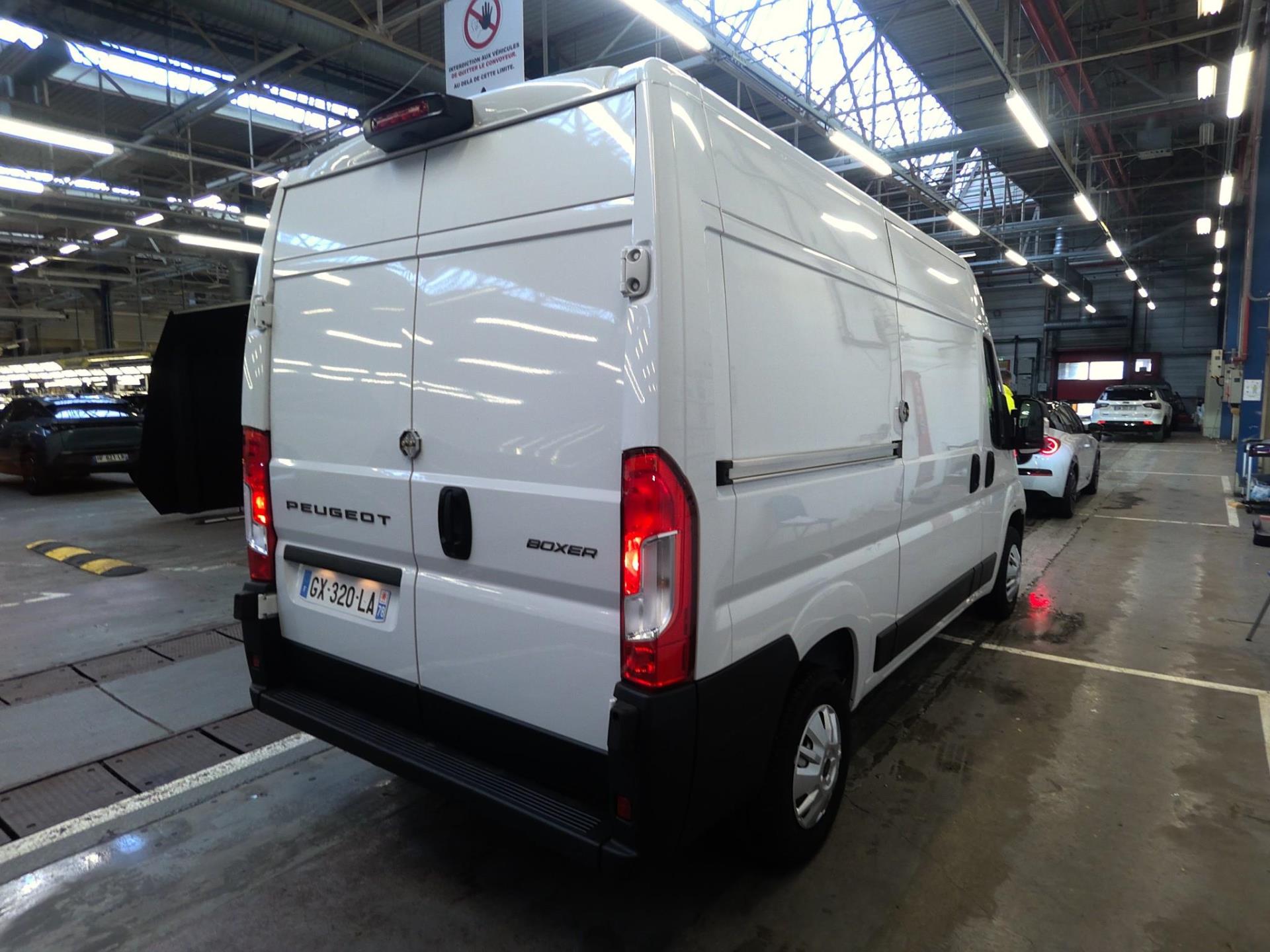 Peugeot BOXER FGN TOLE 3.3 T L2H2 140 S&S BVM6 2024