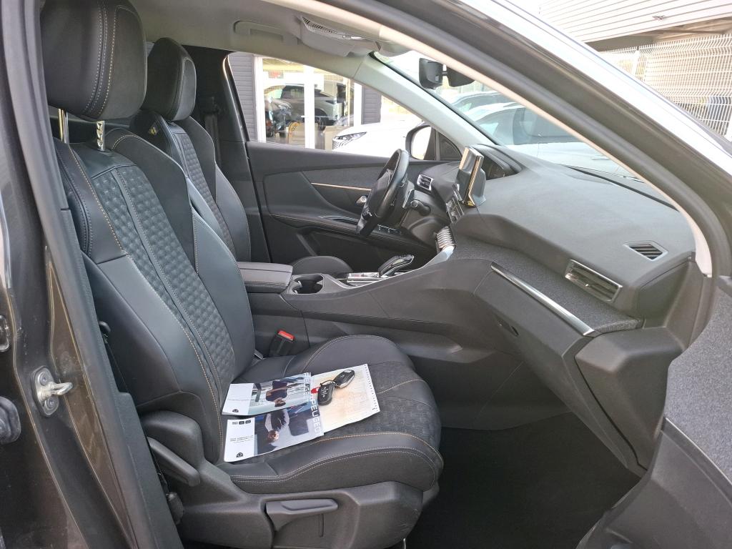 Peugeot 3008 Hybrid 225 e-EAT8 Roadtrip 2022