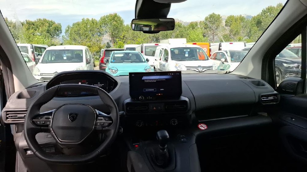 Foto Peugeot Rifter 12