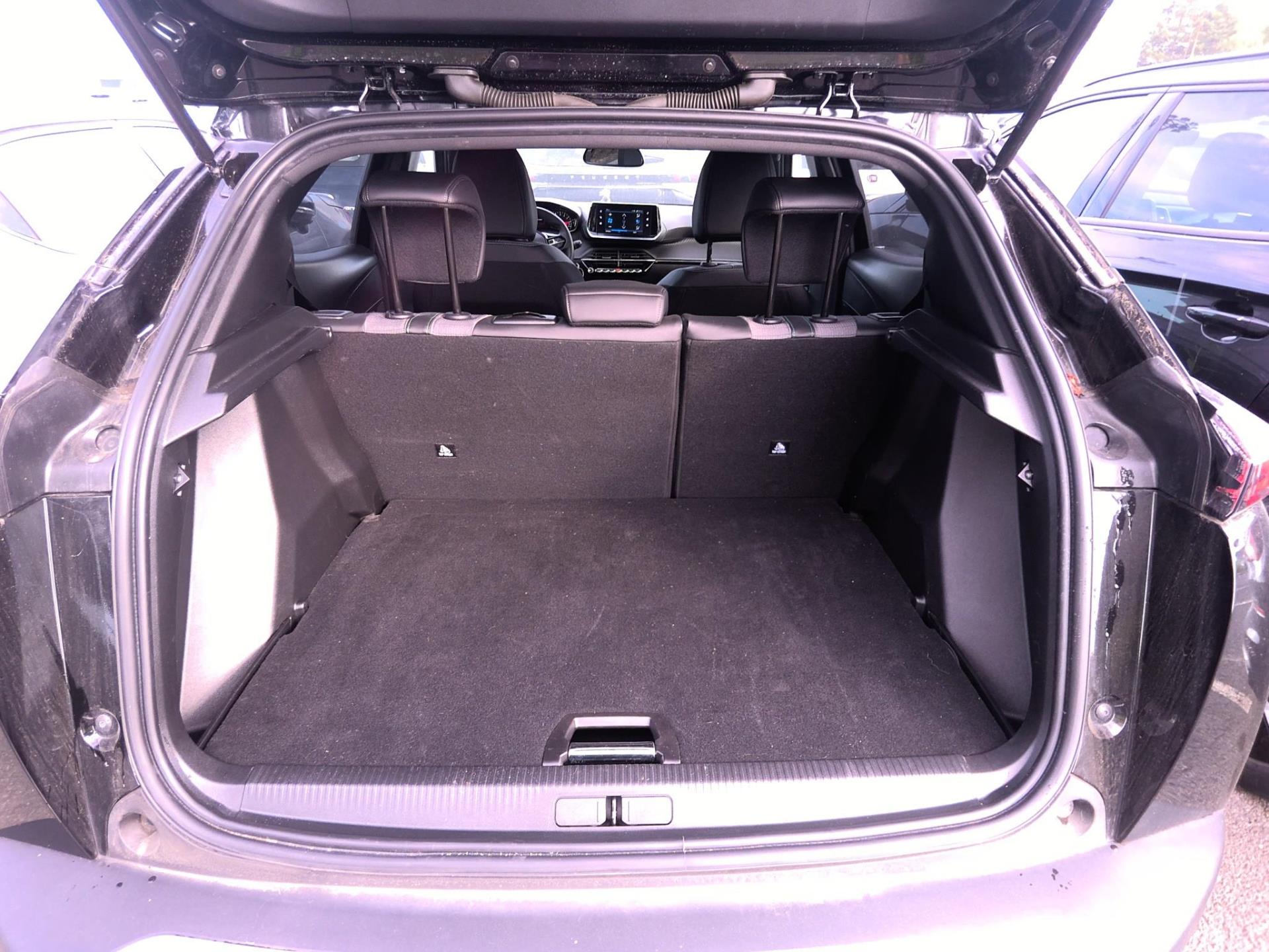 Peugeot 2008 BlueHDi 130 S&S EAT8 Allure 2023