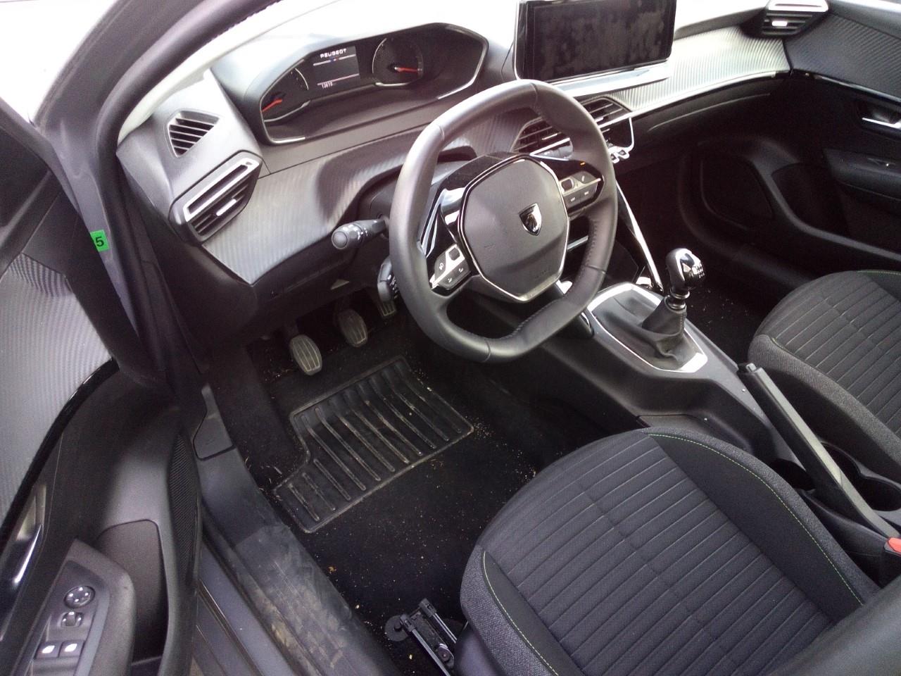 Foto Peugeot 208 5