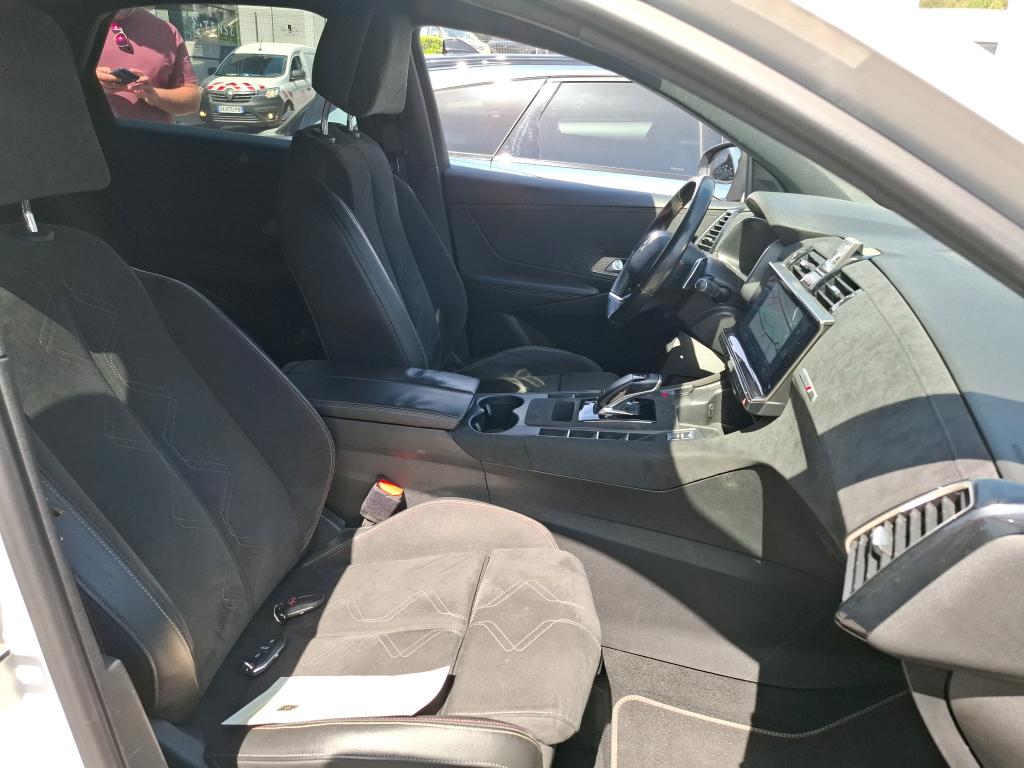 DS DS7 Crossback BlueHDi 130 EAT8 Performance Line+ 2019