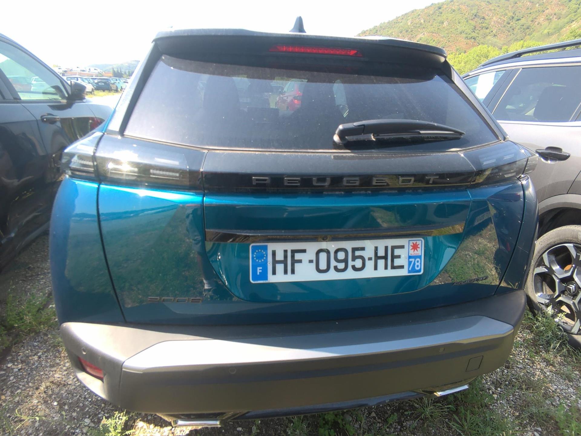 Peugeot 2008 Hybrid 145 e-DCS6 GT 2025