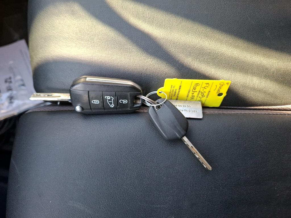 Peugeot PARTNER FOURGON STANDARD 650 KG BLUEHDI 75 BVM5 PREMIUM 2021