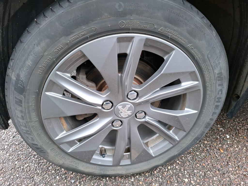 Peugeot 208 Electrique 50 kWh 136ch Style 2023