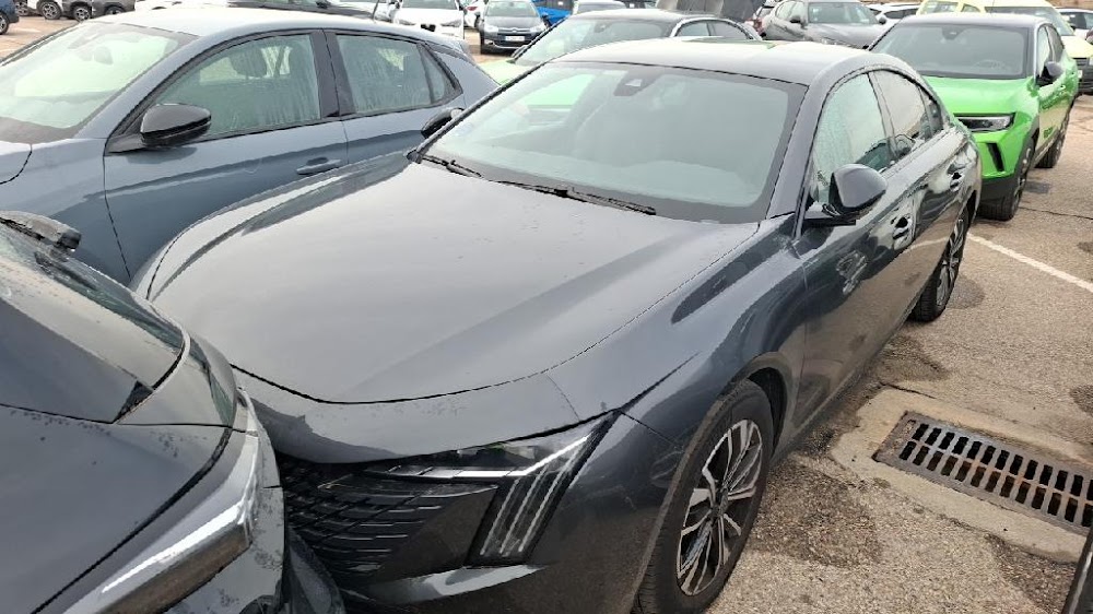 Foto Peugeot 3008 Plug-in Hybrid 1