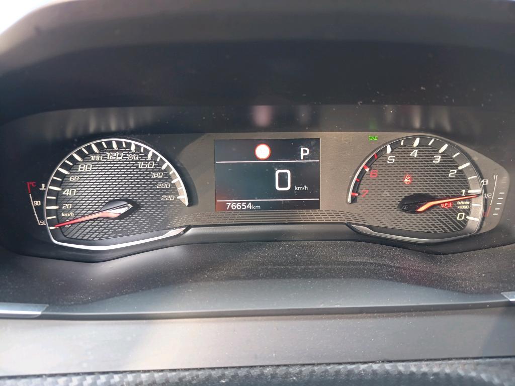 Peugeot 2008 BlueHDi 130 S&S EAT8 Allure 2021