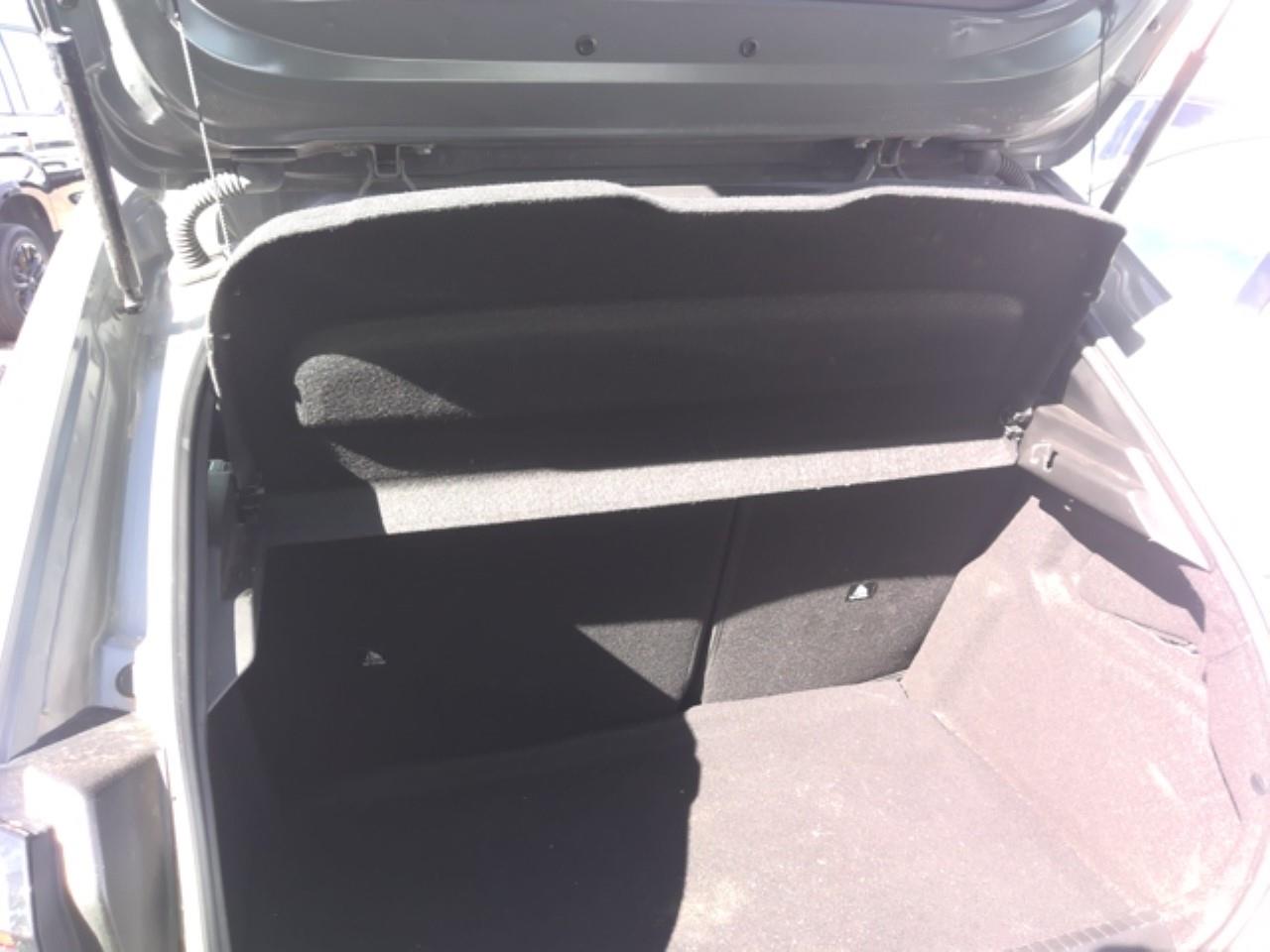 Foto Peugeot 208 14