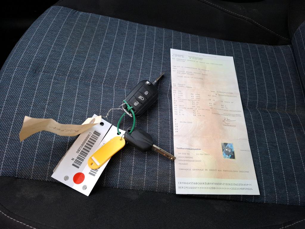 Peugeot 208 BLUEHDI 100 S&S BVM6 PREMIUM 2022