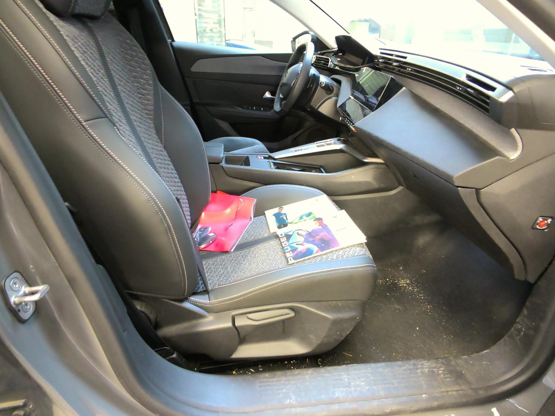 Peugeot 308 SW Hybrid 145 e-DCS6 Allure 2026