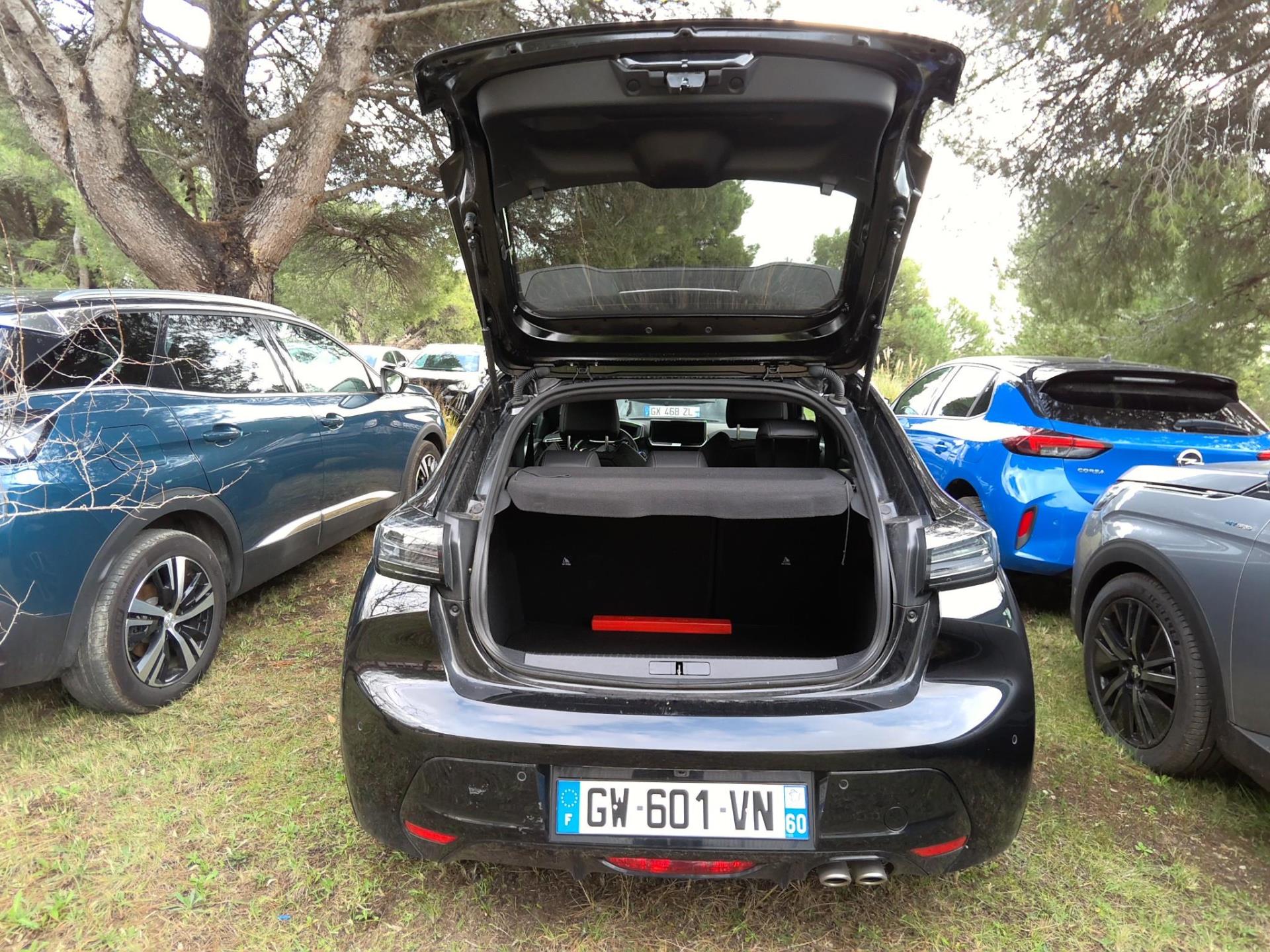 Peugeot 208 Hybrid 136 e-DCS6 GT 2024