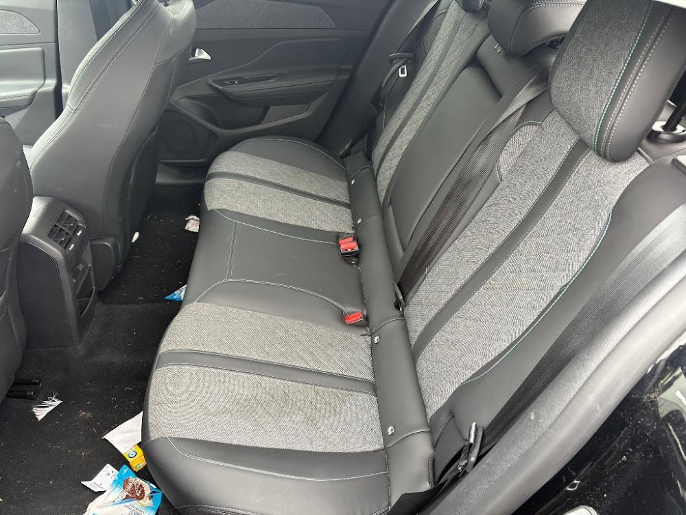 Foto Peugeot 408 10