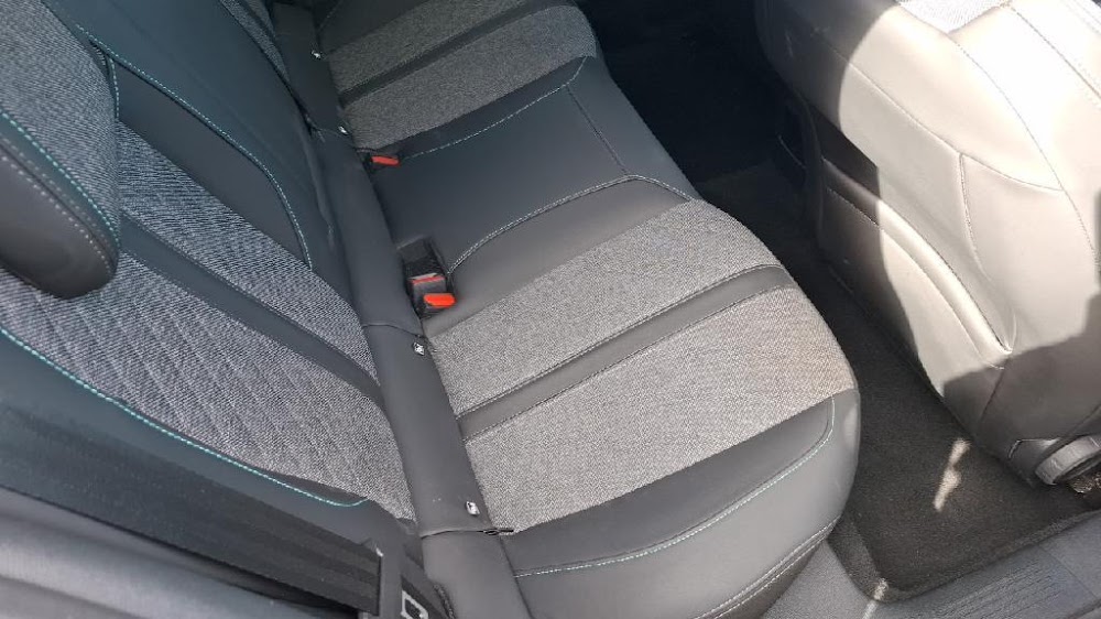 Foto Peugeot 408 15