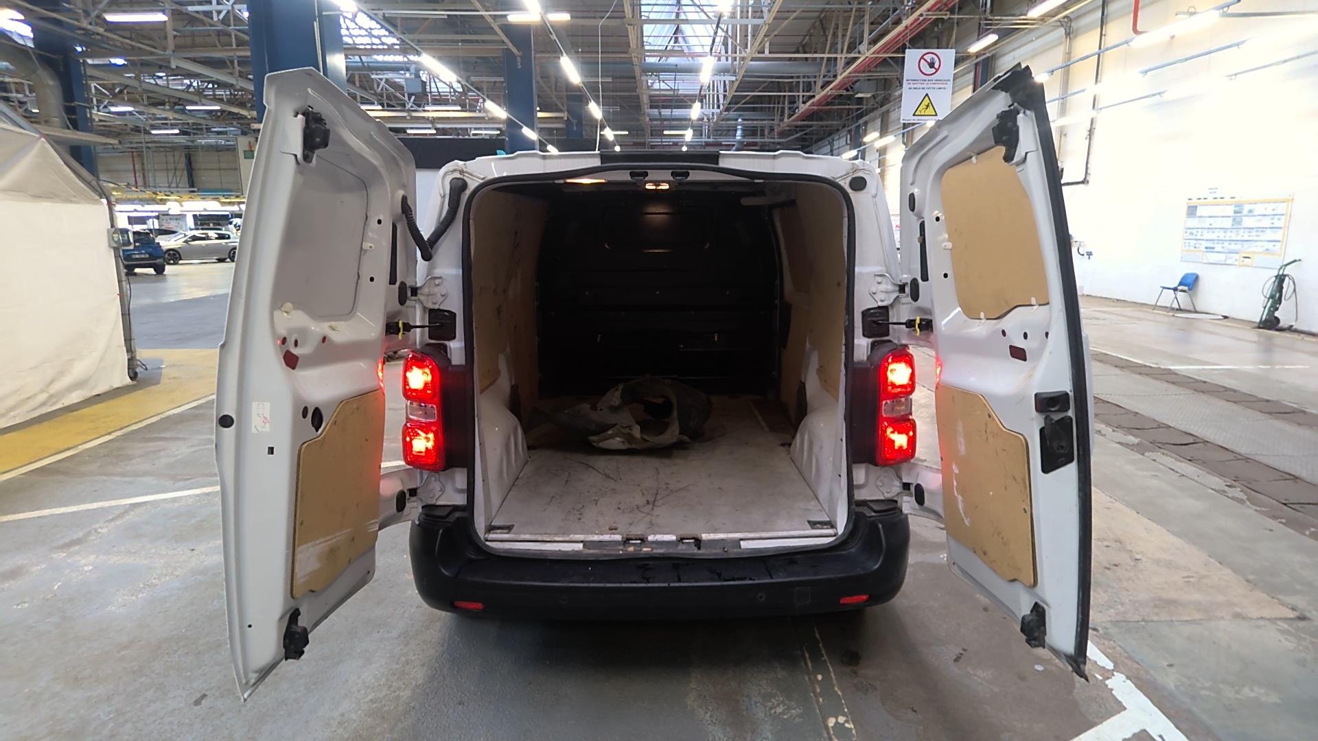 Opel VIVARO FGN TAILLE M BLUEHDI 145 BVM6 2024