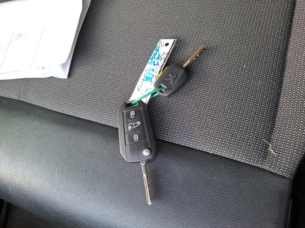 Peugeot EXPERT FGN TOLE STANDARD 2.0  BLUEHDI 120 S&S BVM6 PREMIUM 2019