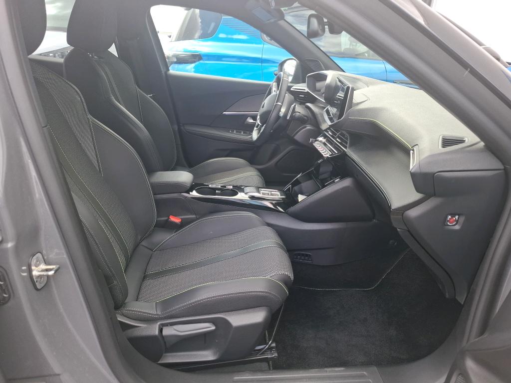Peugeot 2008 Hybrid 145 ch e-DCS6 GT 2025