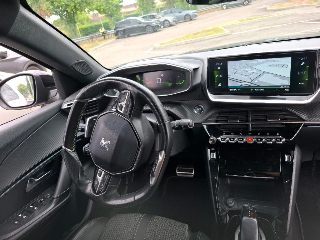 Peugeot 2008 BlueHDi 130 S&S EAT8 GT 2021