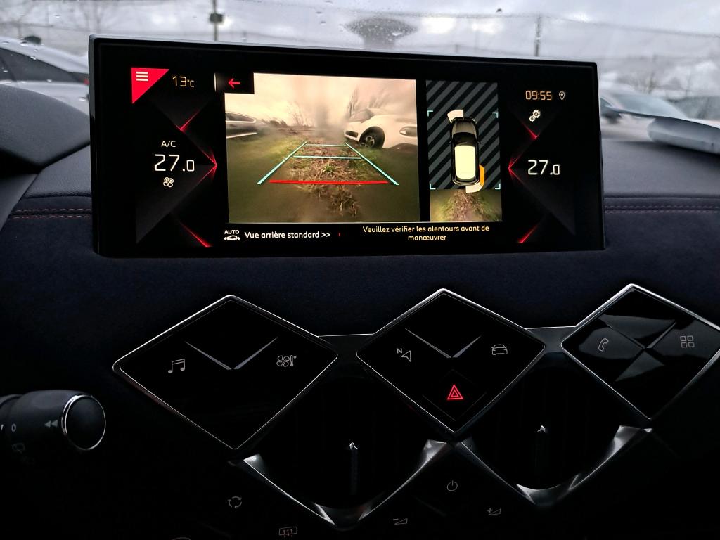 DS DS3 Crossback BlueHDi 130 EAT8 Ines de la Fressange Paris 2021