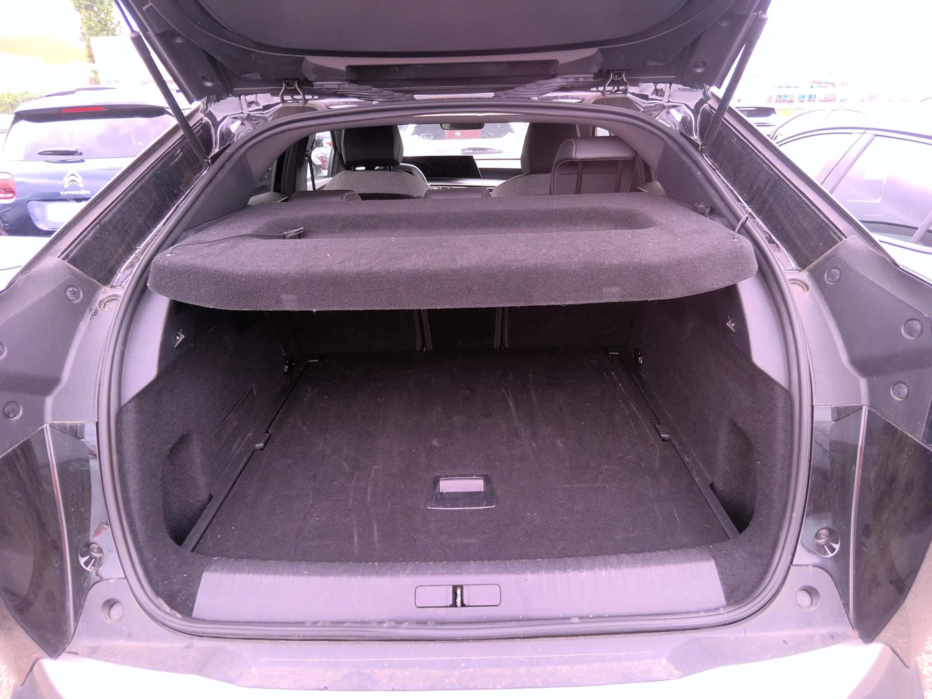 Peugeot 3008 Hybrid 136 e-DCS6 Allure 2024