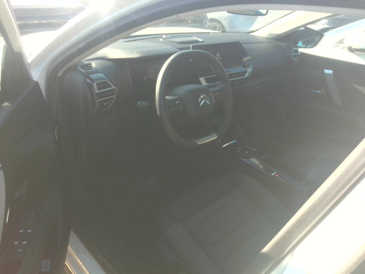 Foto Citroën C4 X 3