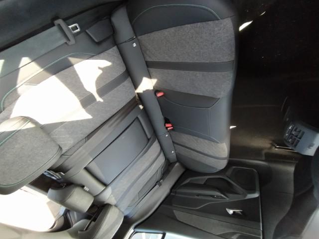 Foto Peugeot 408 12