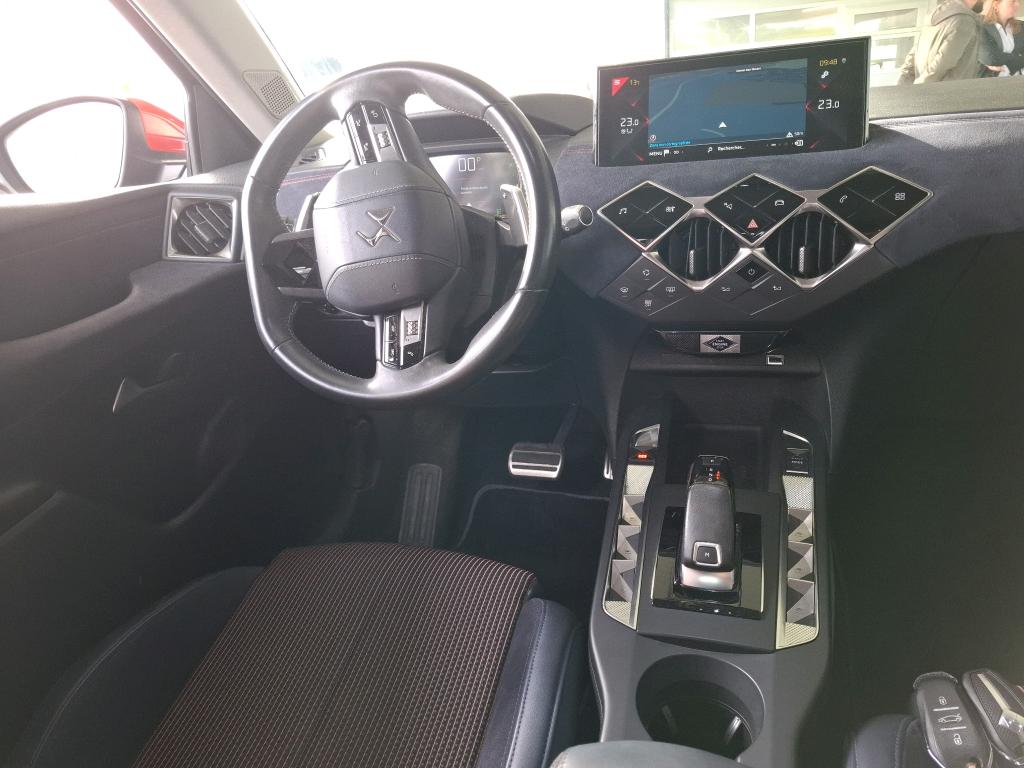 DS DS3 Crossback BlueHDi 130 EAT8 Ines de la Fressange Paris 2021