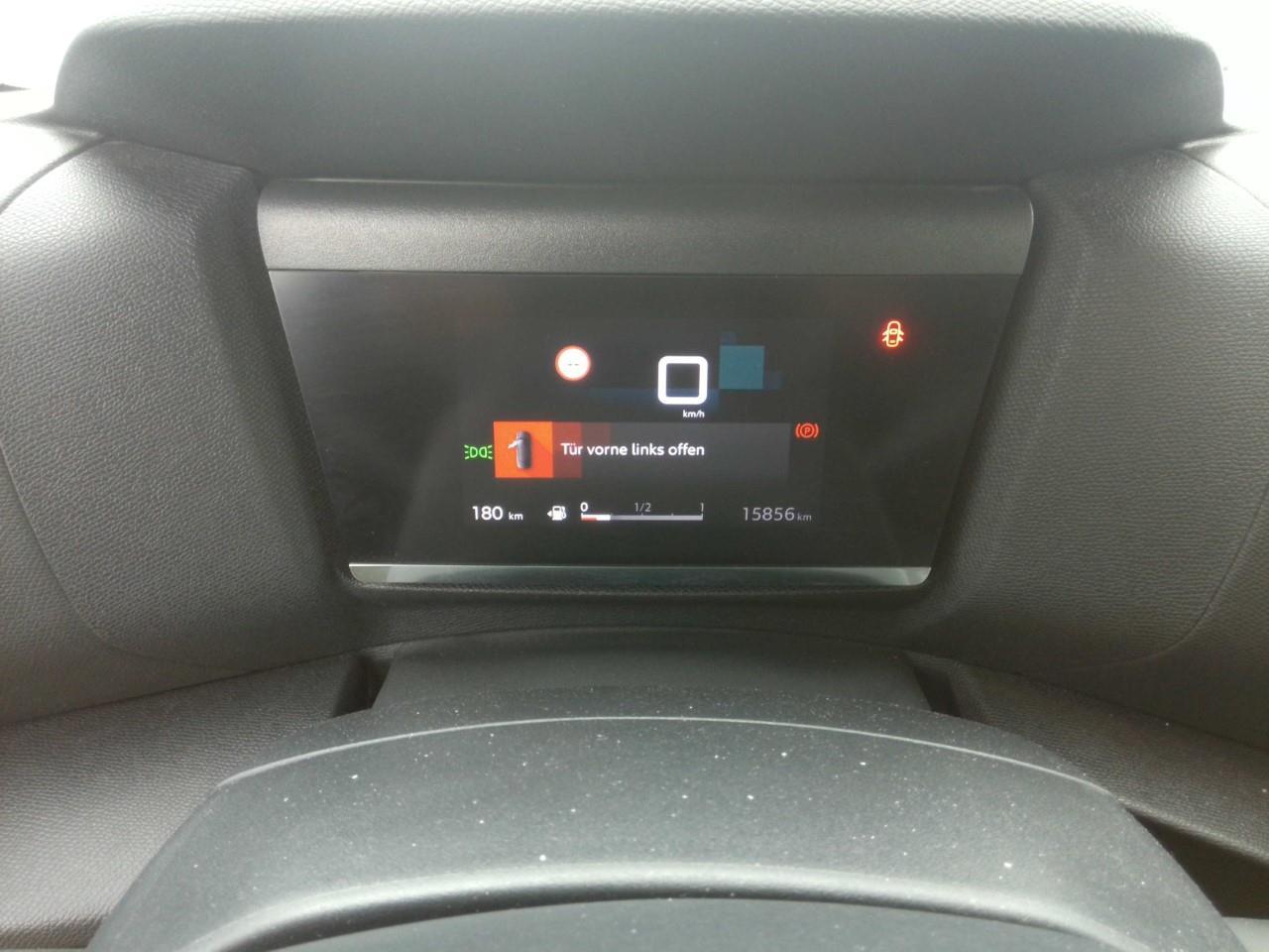 Foto Citroën C4 X 8