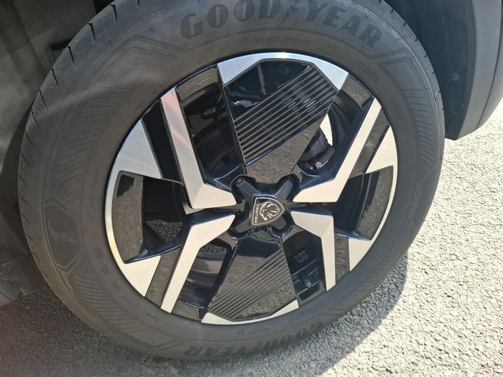 Peugeot 2008 Hybrid 145 e-DCS6 GT 2025