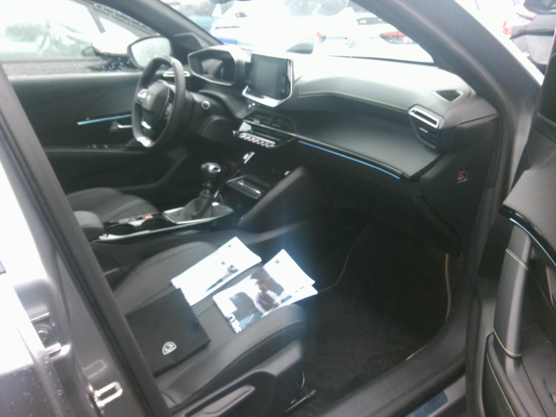 Peugeot 208 PureTech 100 S&S BVM6 GT 2023