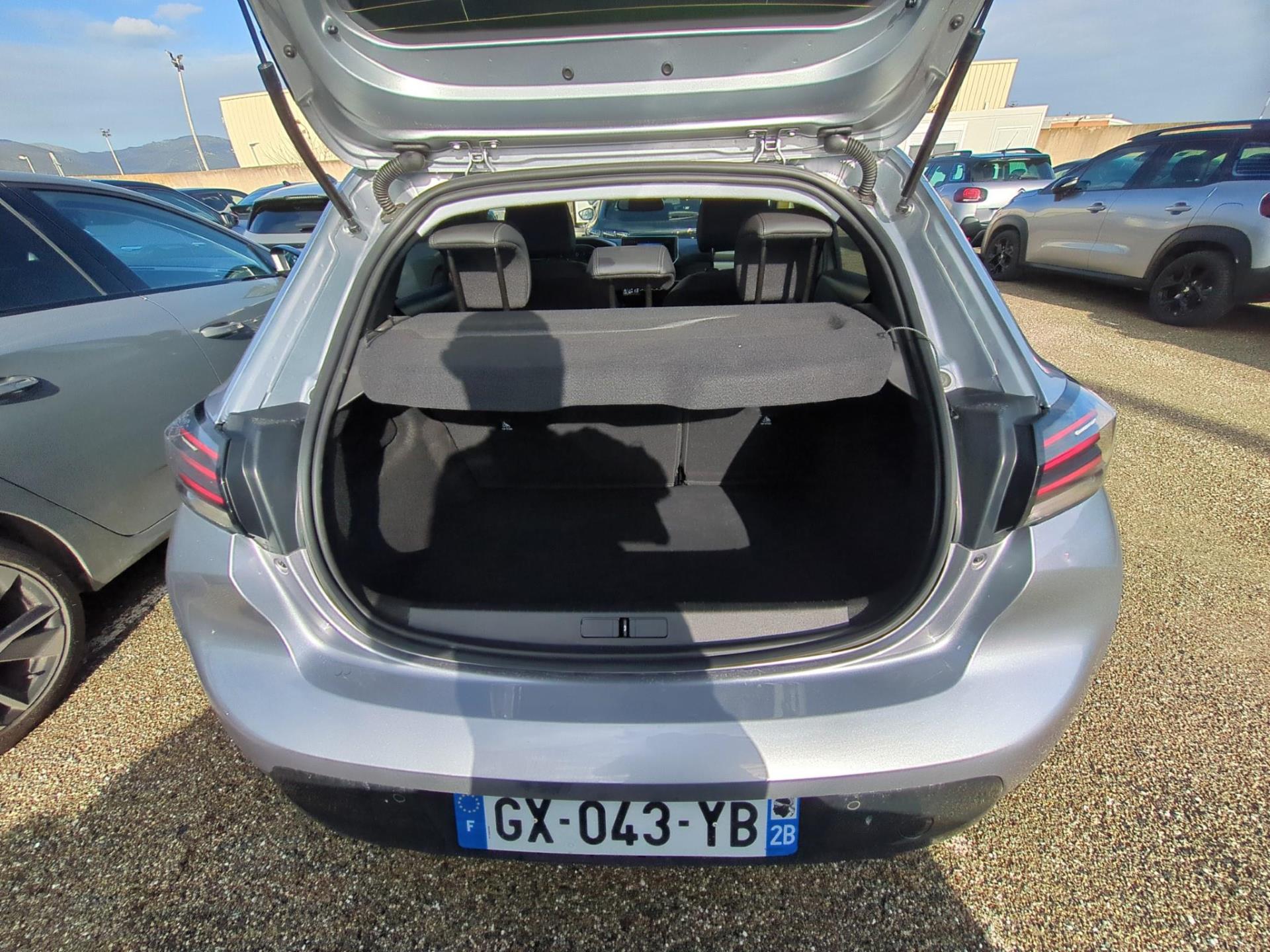 Peugeot 208 Hybrid 100 e-DCS6 Allure 2024