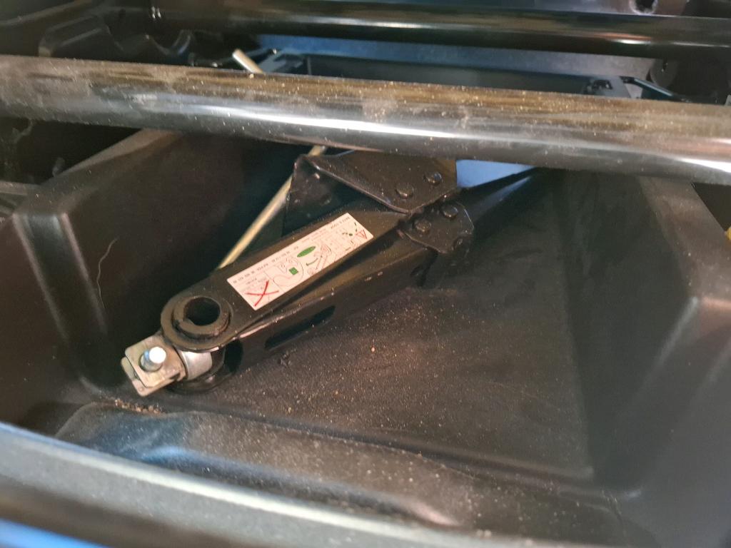 Peugeot PARTNER FOURGON STANDARD 650 KG BLUEHDI 75 BVM5 PREMIUM 2019