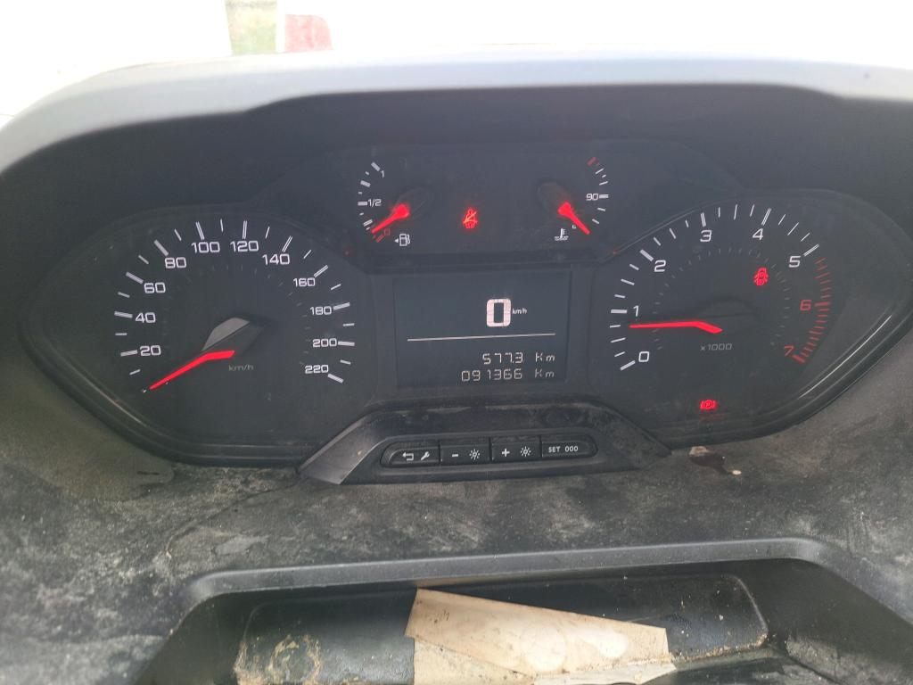 Peugeot PARTNER FOURGON STANDARD 650 KG BLUEHDI 100 S&S BVM5 PREMIUM 2020