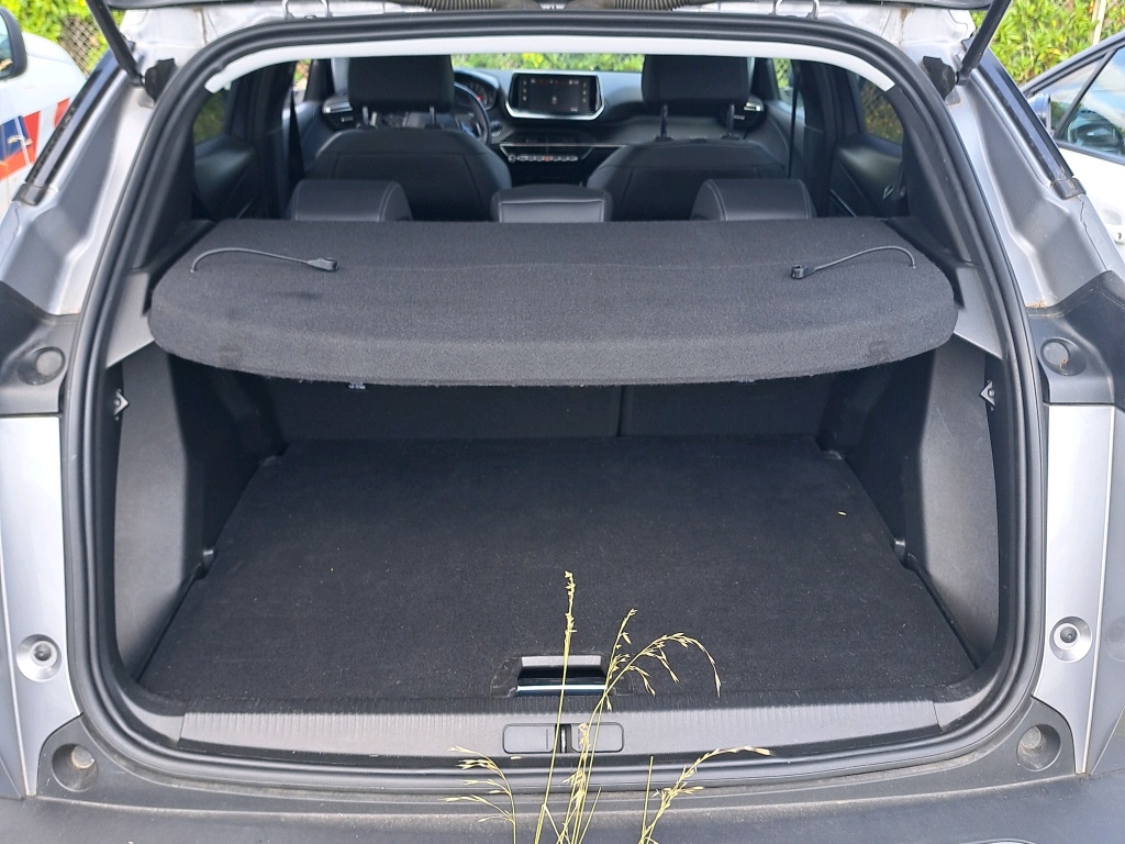Peugeot 2008 PureTech 130 S&S EAT8 Allure 2021