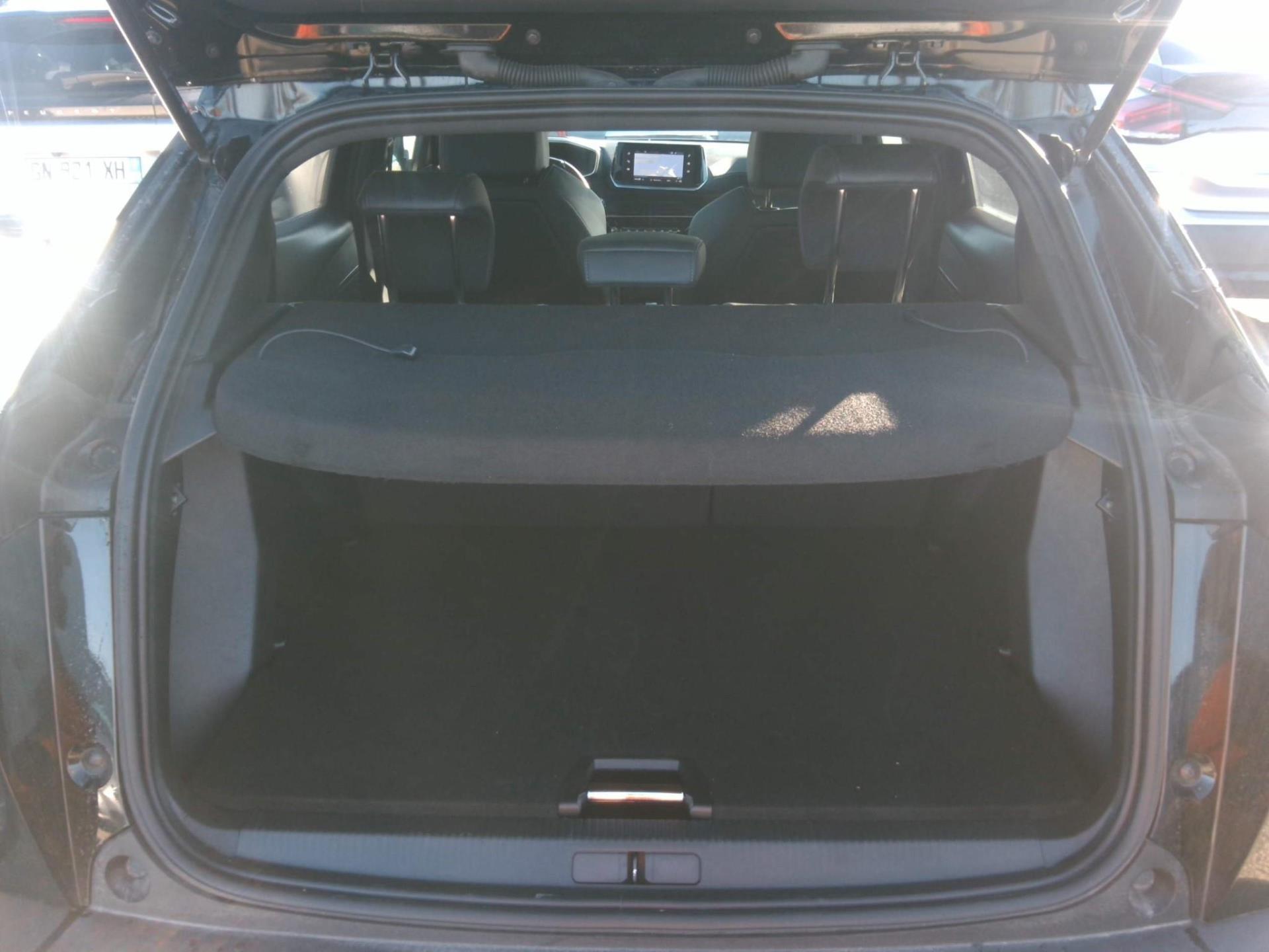 Peugeot 2008 PureTech 130 S&S EAT8 GT 2023