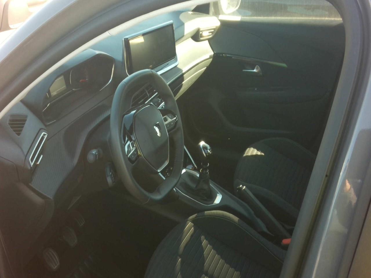 Foto Peugeot 208 4