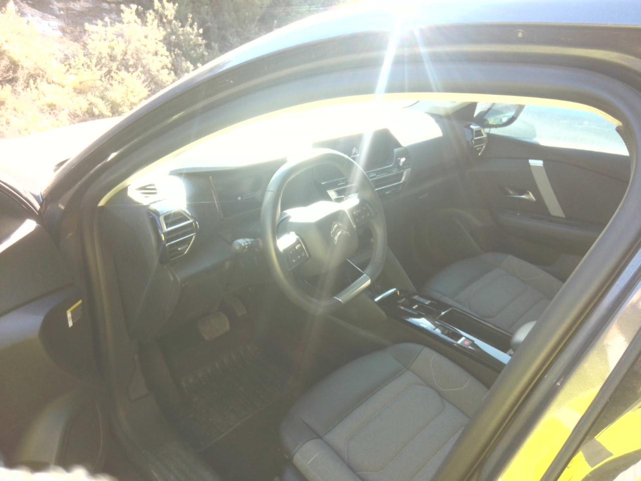 Foto Citroën C4 X 3