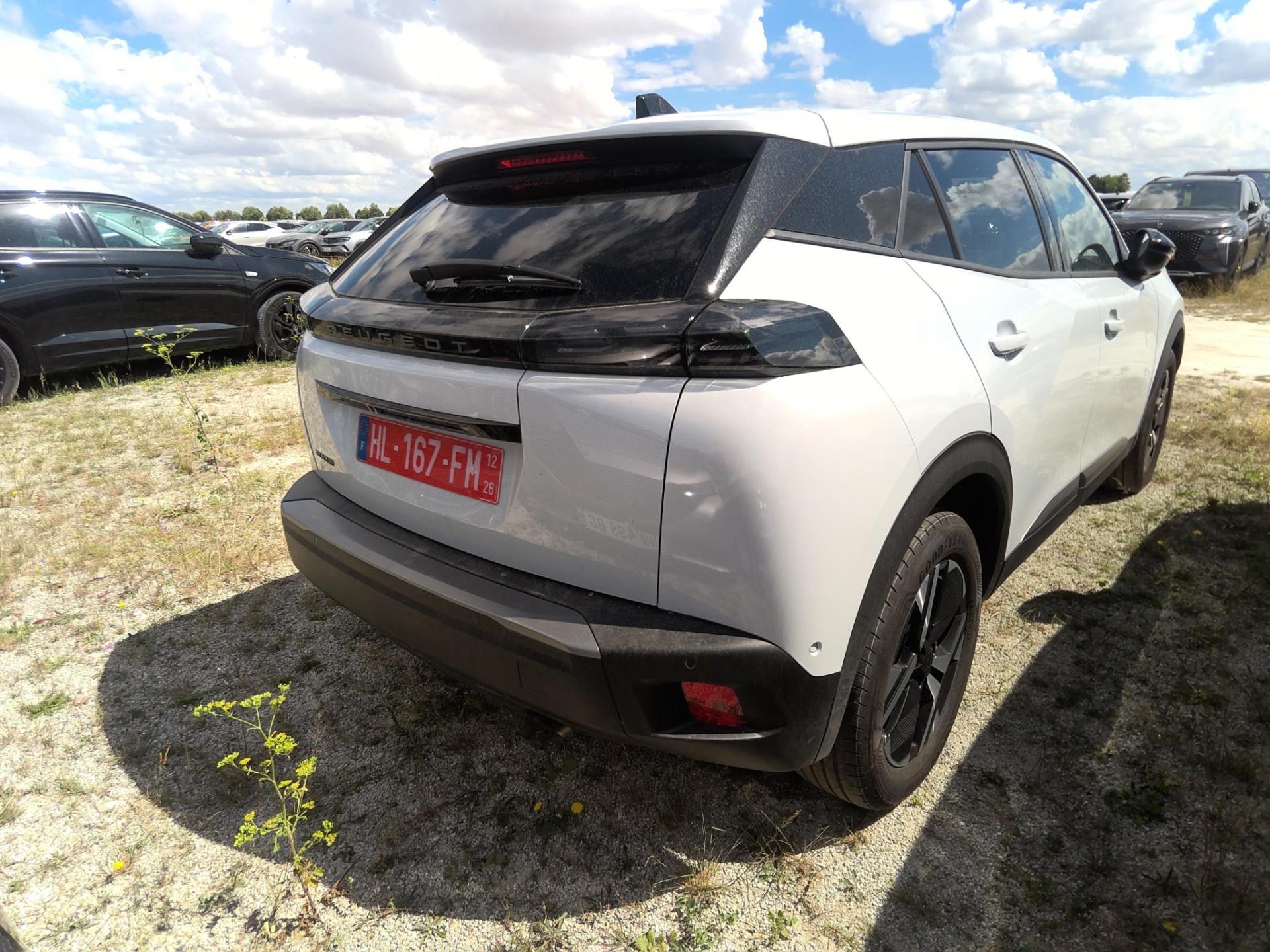 Peugeot 2008 Turbo 100 ch BVM6 Allure 2026