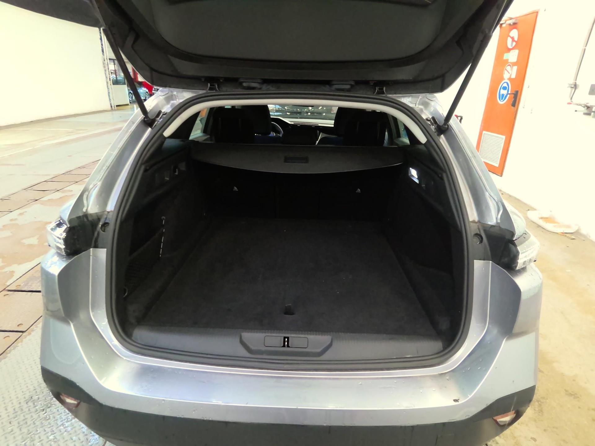 Peugeot 308 SW Hybrid 145 e-DCS6 Style 2025